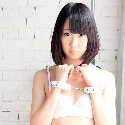 AV女優、SM女優　マゾ女優　黒崎さく白下着のプロフィール画像。