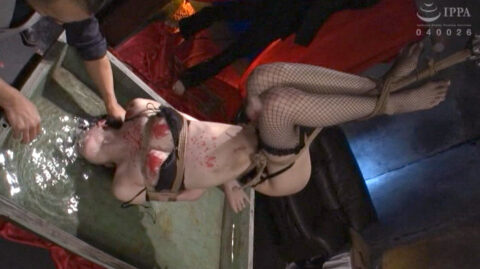 DDHZ-001 ｜ 人妻拷問サークル イキ狂いの果てに落ちていく若妻 有坂深雪　逆さ吊り水責め SM調教 エロ SM画像 AV画像 ｜ 有坂深雪 ｜ DDHZ-001