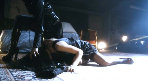 床に這いつくばらされる女 SM調教 SM画像 〜 壇蜜| SMなおとSM | 甘い鞭 頭を床に押し付けられて 乱暴に SM調教される M女 壇蜜。