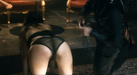 鞭責め SM調教 SM画像 〜 壇蜜| SMなおとSM | 甘い鞭 大勢の人前で 集団観視の中 無残に 鞭打たれる マゾ女 壇蜜。