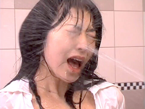 水責め 顔責め 後ろ手に縛られて 高水圧の 水責めを 顔に 浴びる マゾ女 しゅり。