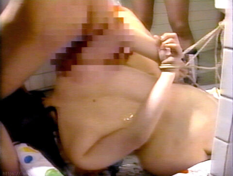 石田まり子 ｜ CN024　暴虐のバイブル　尿かけ 尿シャワー SM調教 エロ SM画像 AV画像