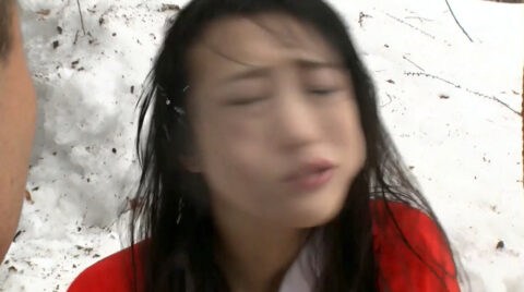 雪中 拷問SM 右から左から 顔が変形するほどの激しい往復ビンタを何発もされて SM調教されるＭ女 しずか。鬼畜なビンタ SM画像 エロ AV画像 〜 菅野しずか ＝ 神納花 ｜ 雪中拷問 ｜ GTJ-070