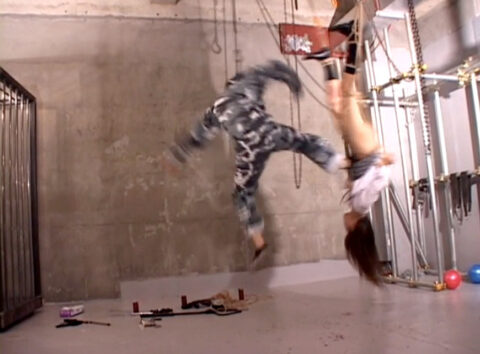 水野ほとり ｜ JBD109　蛇縛の人間サンドバッグ　飛び蹴り リンチ 拷問 SM調教 エロ SM画像 AV画像