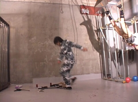 水野ほとり ｜ JBD109　蛇縛の人間サンドバッグ　蹴り飛ばされる SM調教 エロ SM画像 AV画像