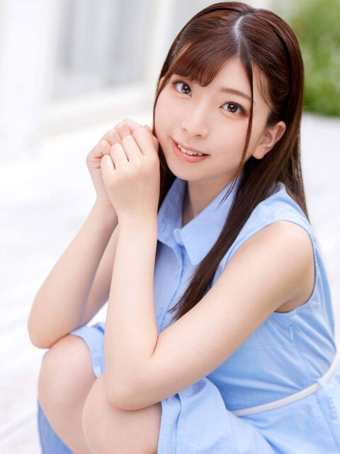 SM女優　AV女優　百咲みいろ ＝ 七咲みいろ（ ももさきみいろ ）私服 プロフィール画像